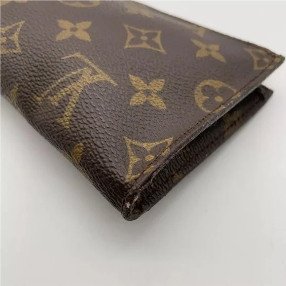 Louis Vuitton Pouch - Picture 9 of 13